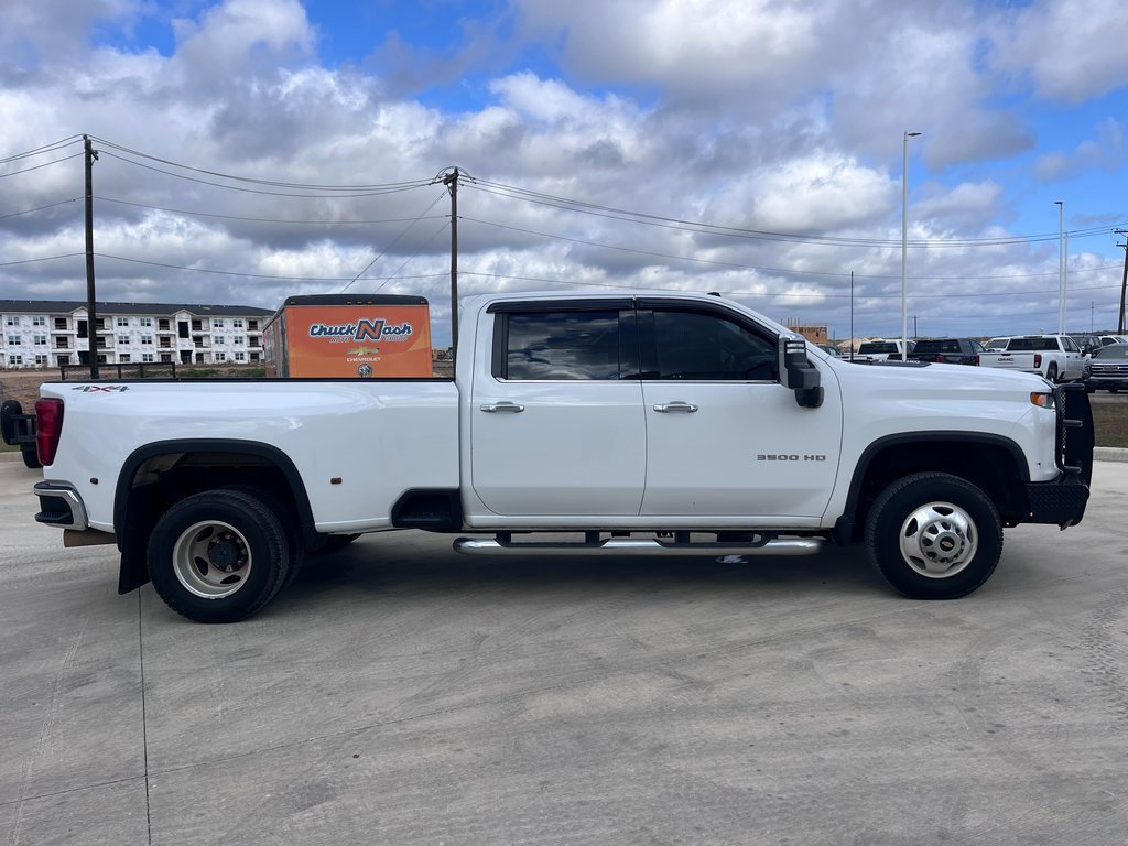 2021 Chevrolet Silverado LTZ photo 2