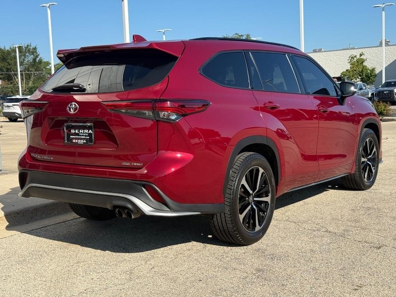 2021 Toyota Highlander XSE photo 3