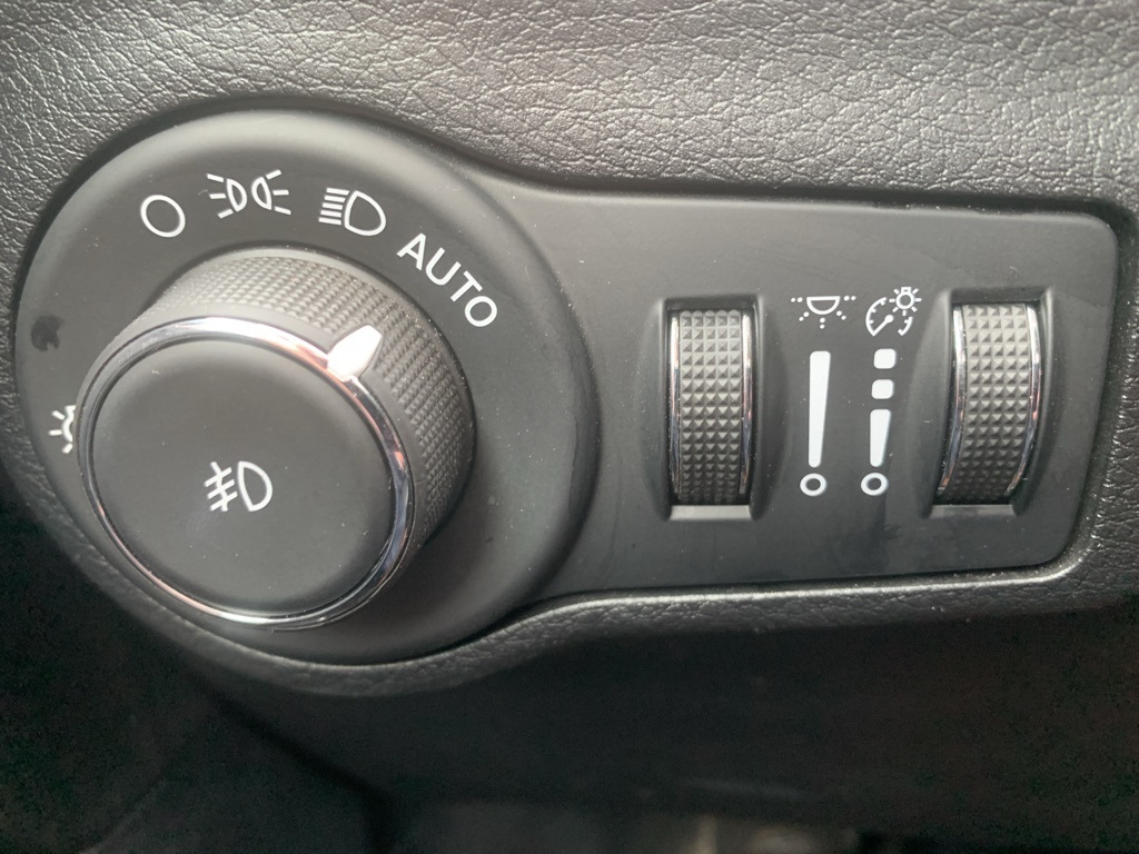 2020 Jeep Compass Limited photo 12