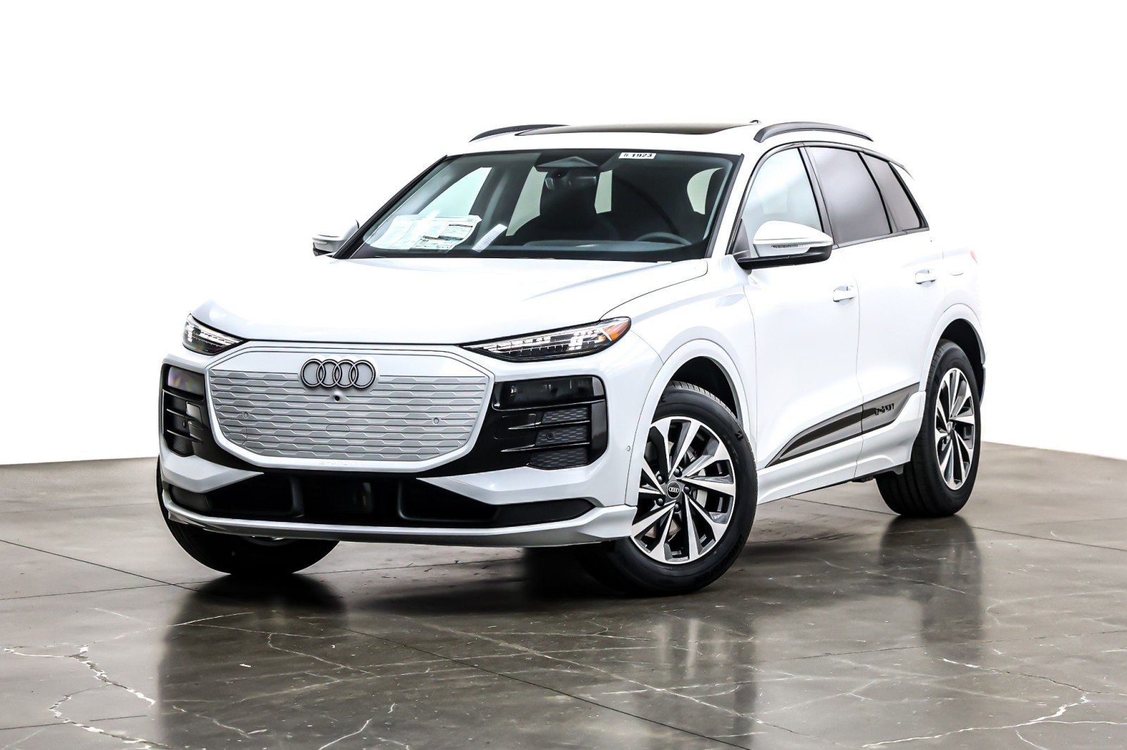 2025 Audi Q6 e-tron Premium Plus's photo