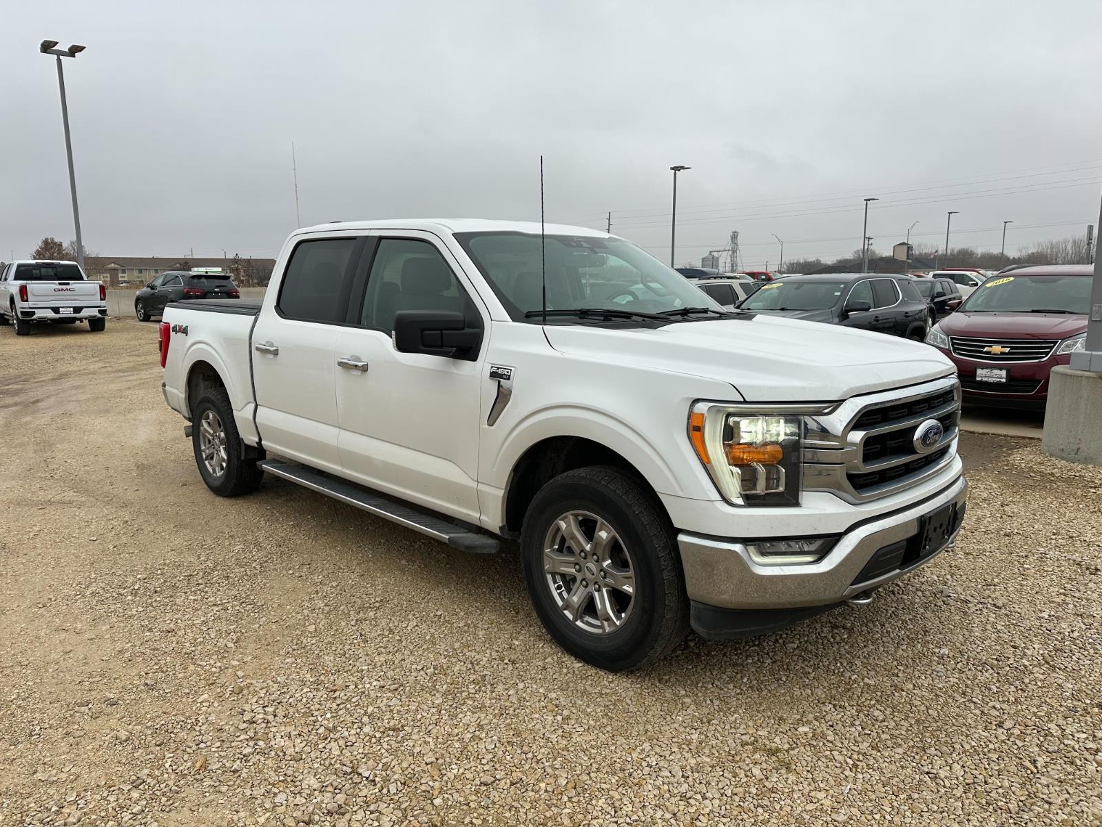 2021 Ford F-150 XLT photo 3