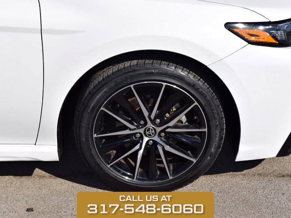2024 Toyota Camry SE photo 9