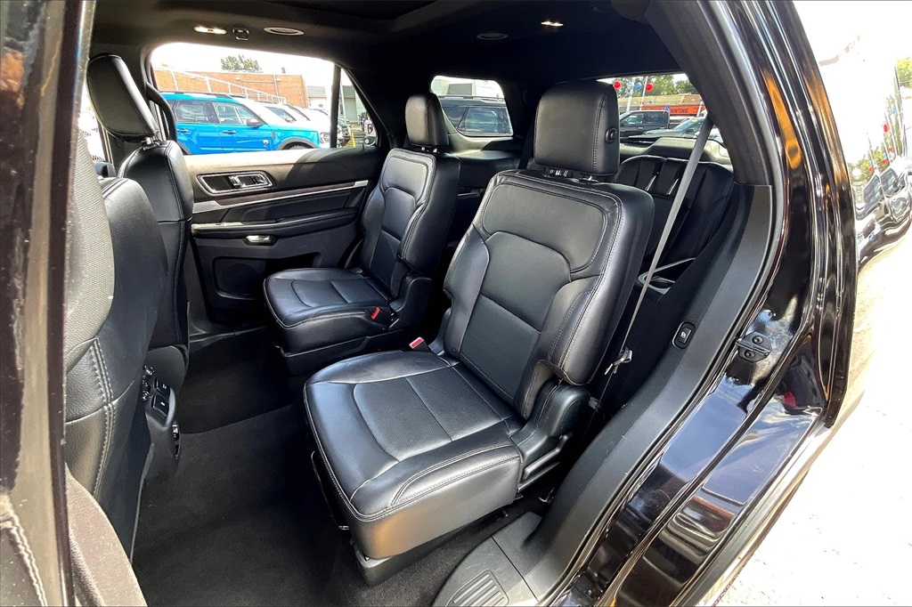 2019 Ford Explorer Limited photo 24