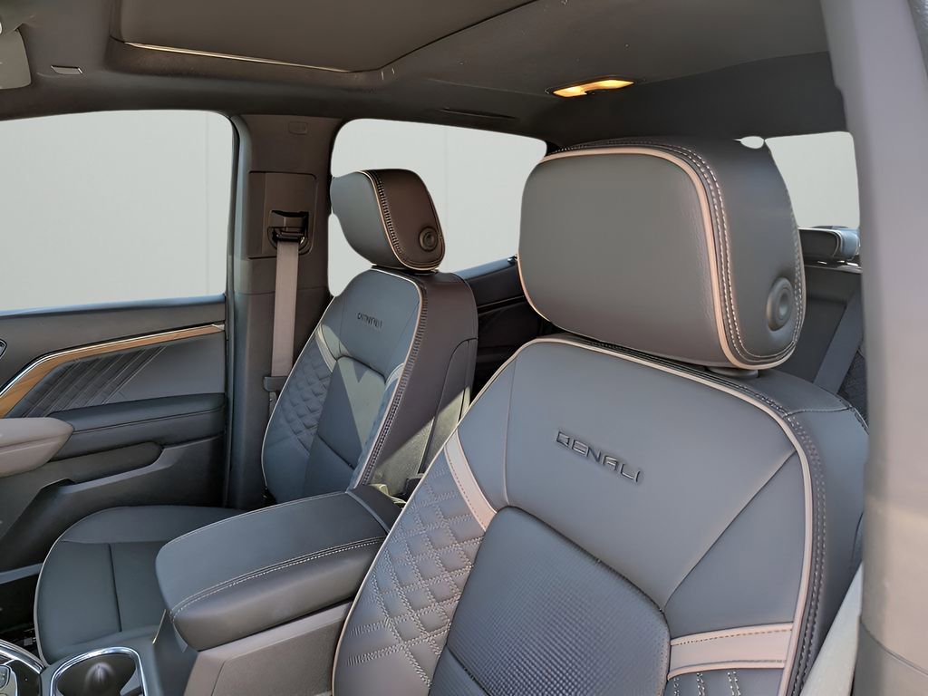 2026 Gmc Canyon Denali photo 8