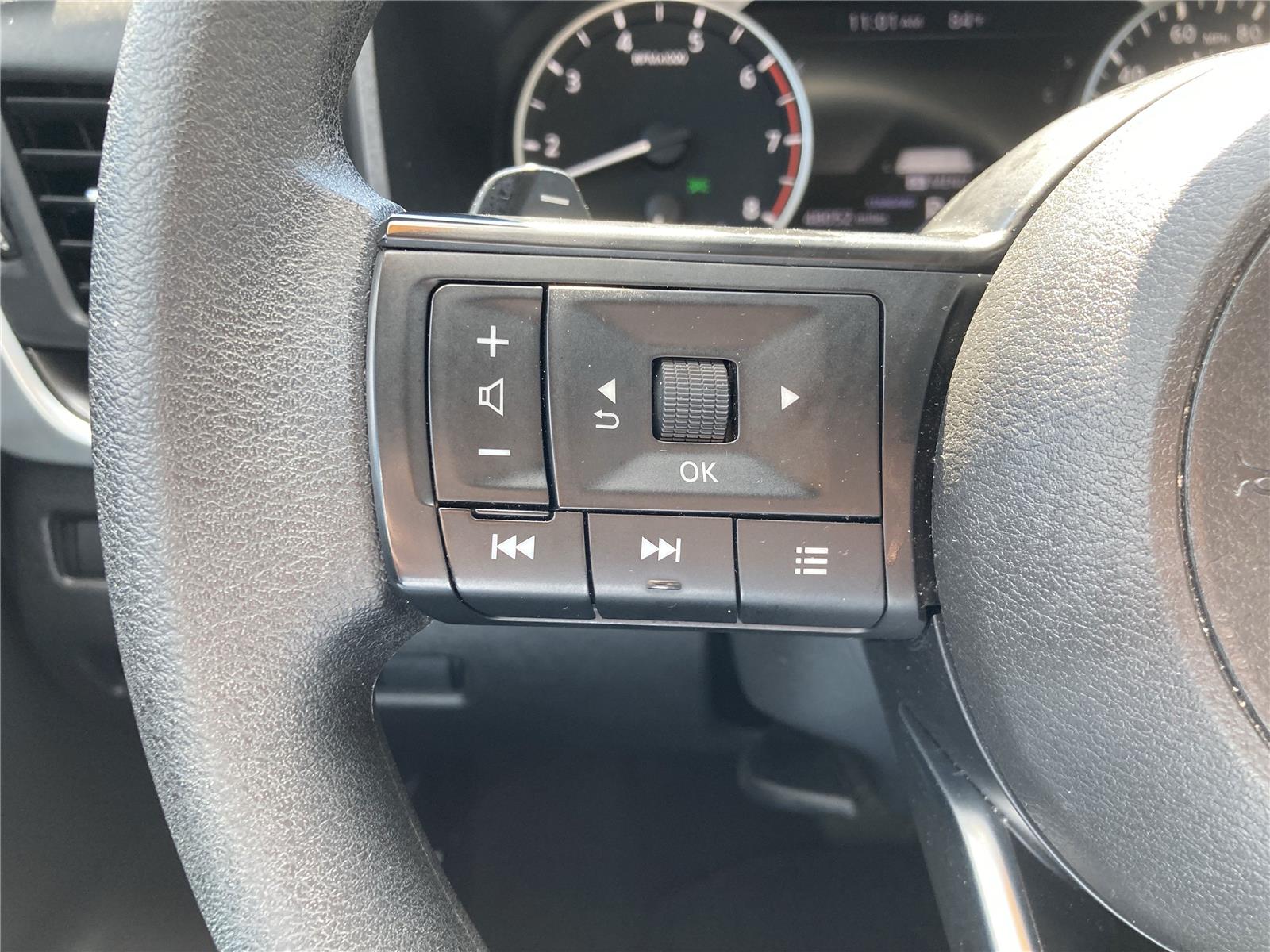 2024 Nissan Rogue SV photo 18
