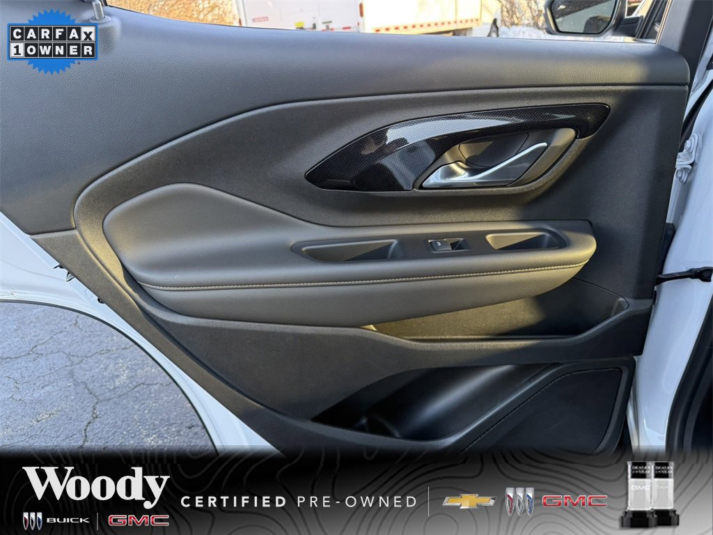 2023 GMC TERRAIN - Image 30