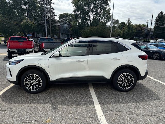 2024 Ford Escape Plug-In Hybrid Base photo 2