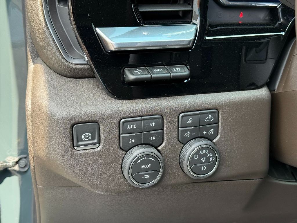 2026 Chevrolet Silverado 1500 LTZ photo 20