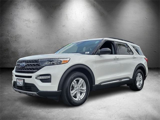 2023 Ford Explorer XLT photo 2