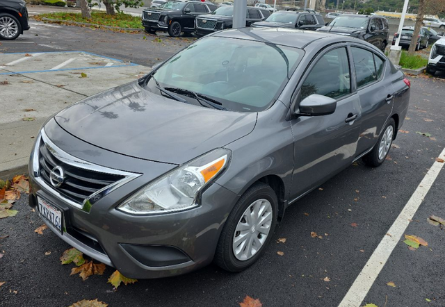 2017 Nissan Versa Sedan S Plus's photo
