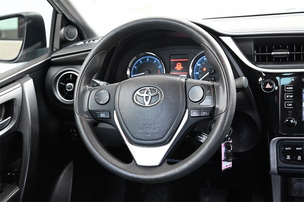 2019 Toyota Corolla L photo 13