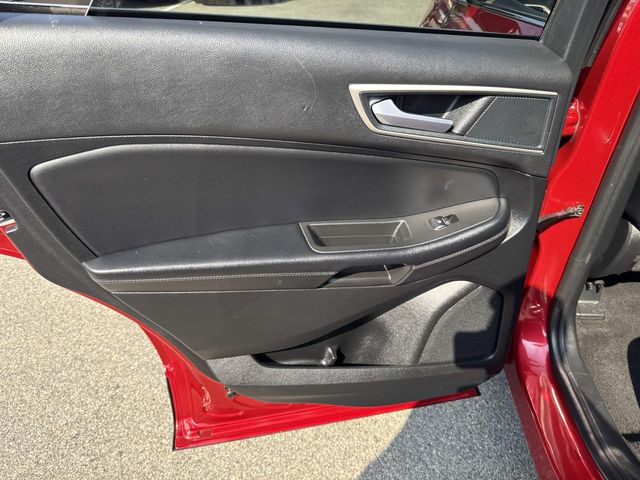 2024 Ford Edge SEL photo 13