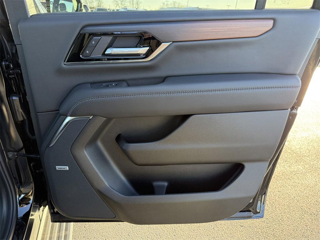 2026 GMC YUKON XL - Image 36