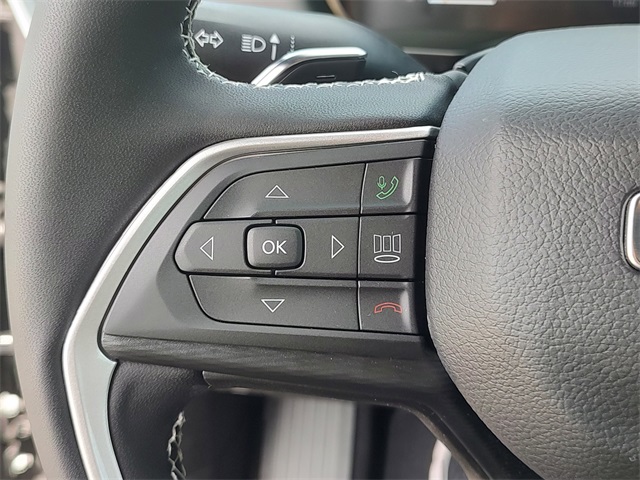 2025 Jeep Grand Cherokee Laredo Altitude photo 21