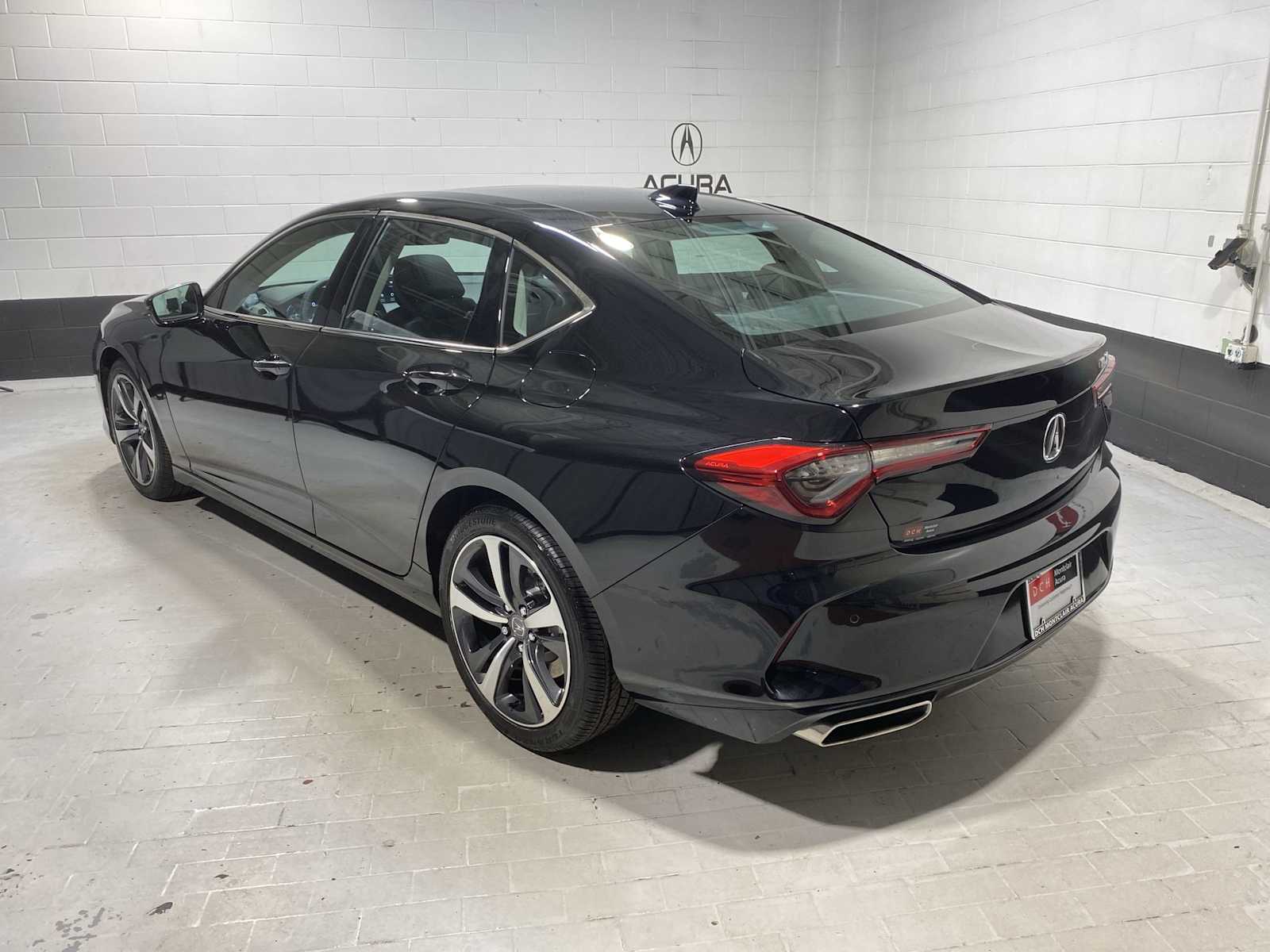2025 Acura TLX Technology photo 4