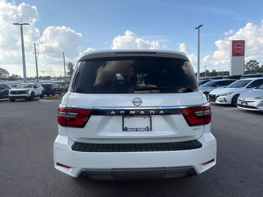 2024 Nissan Armada SV photo 4