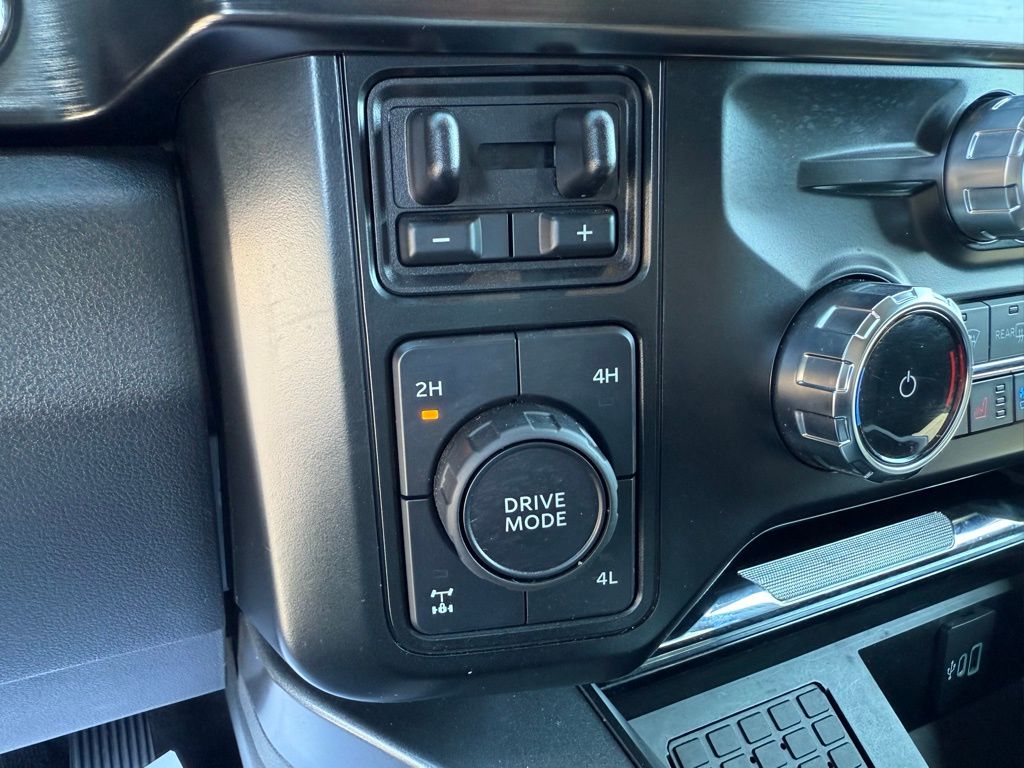 2023 Ford F-350 photo 20