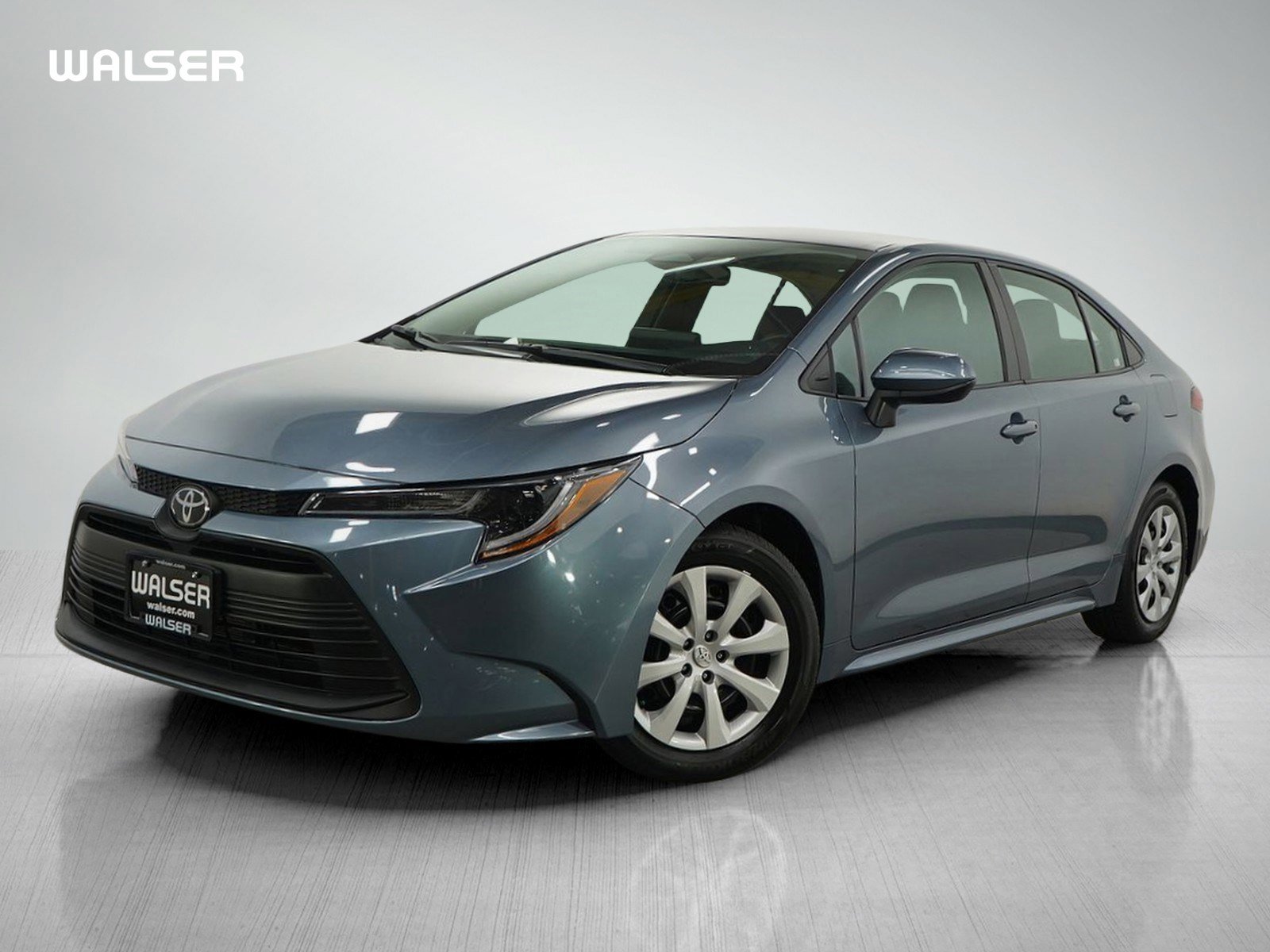 2024 Toyota Corolla LE's photo