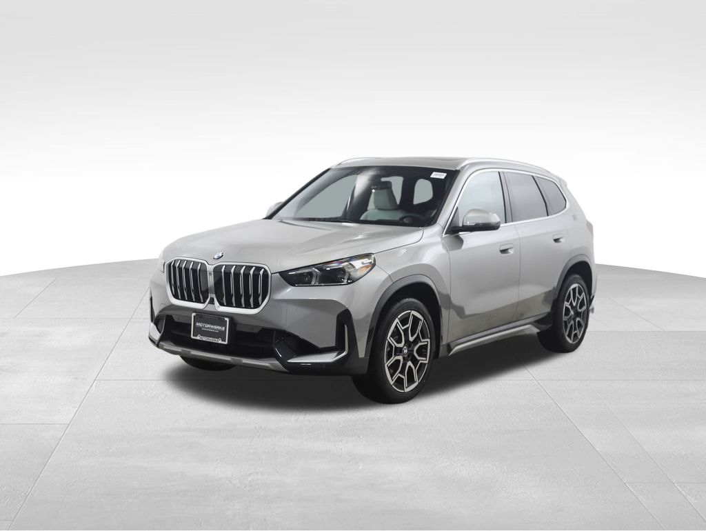 2026 BMW X1 28i's photo