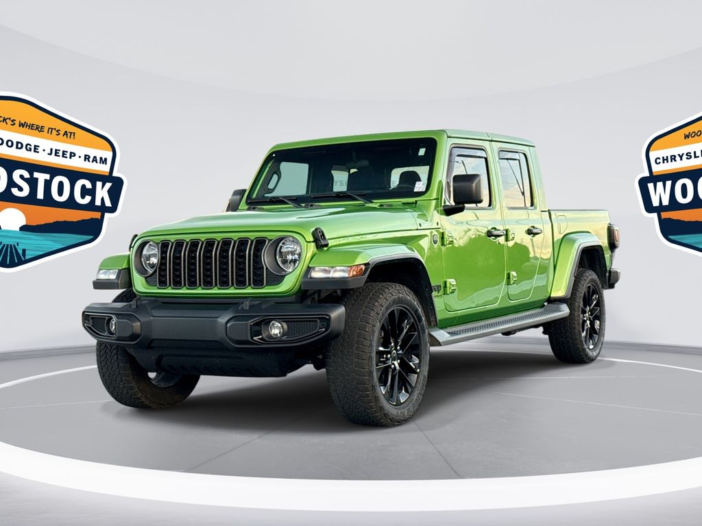 2025 Jeep Gladiator Nighthawk's photo