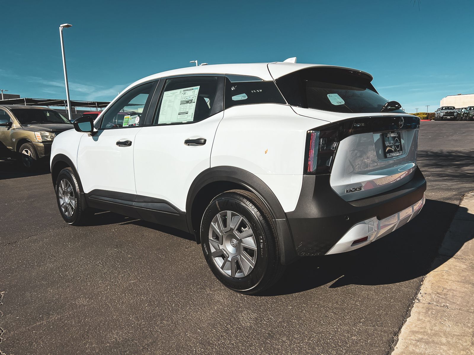 2025 Nissan Kicks S photo 5