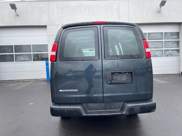 2017 Chevrolet Express Cargo Van 2500 photo 3