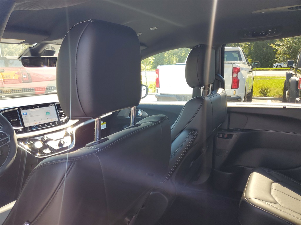 2026 Chrysler Voyager LX photo 22