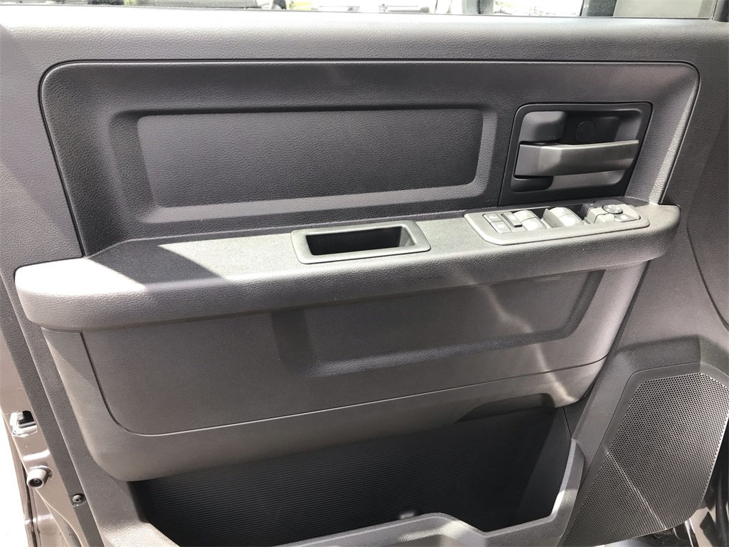 2025 Ram 2500 Tradesman photo 13