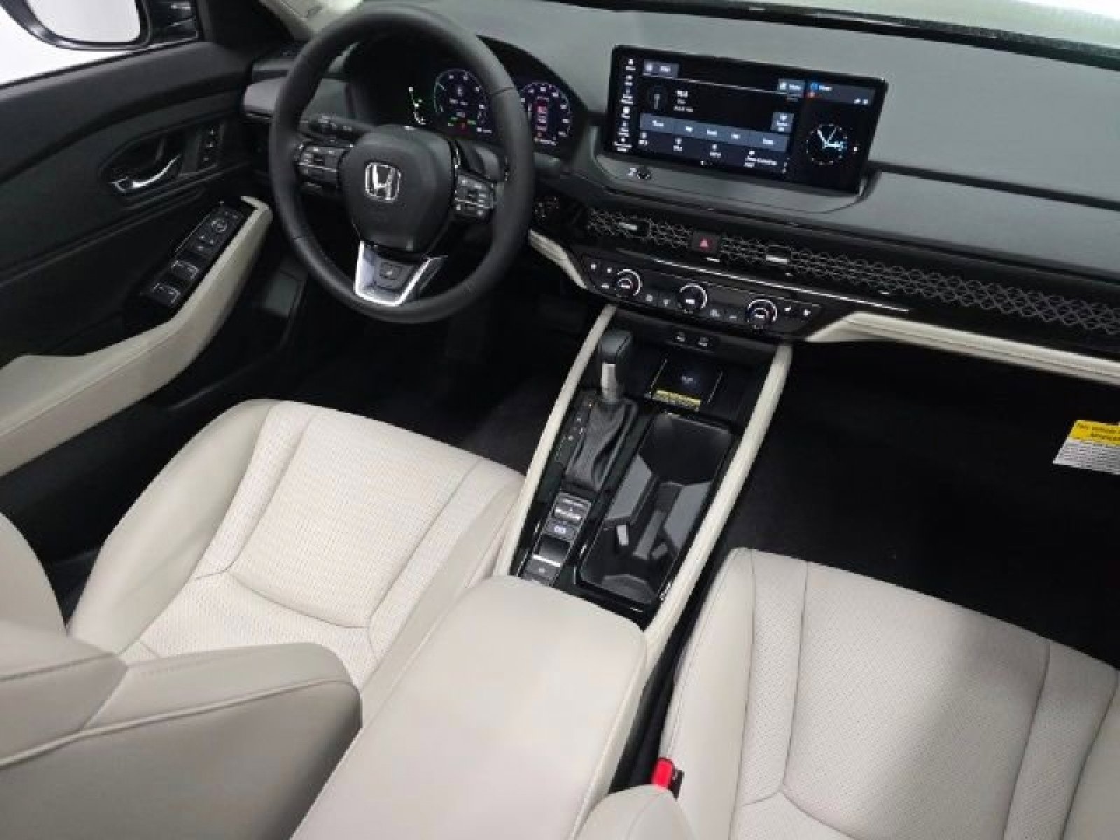2025 Honda Accord Hybrid Touring photo 20