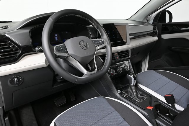2025 Volkswagen Taos S photo 3