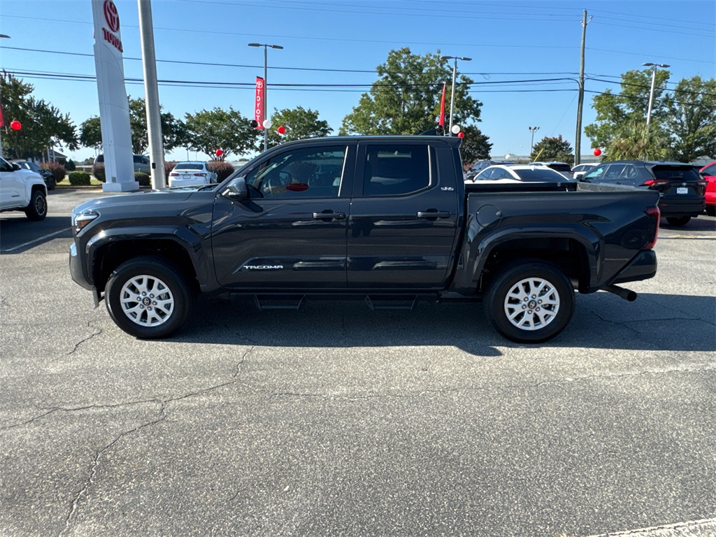2024 Toyota Tacoma SR5 photo 5