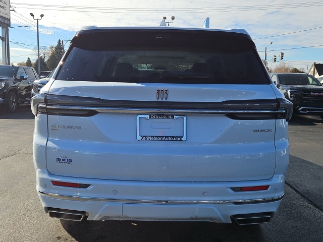 2026 Buick Enclave Avenir photo 3