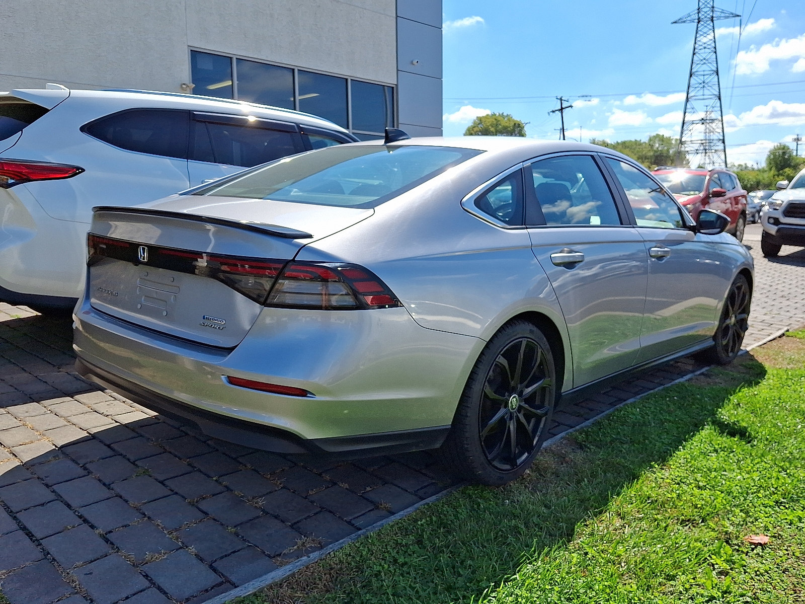 2023 Honda Accord Hybrid Sport photo 3