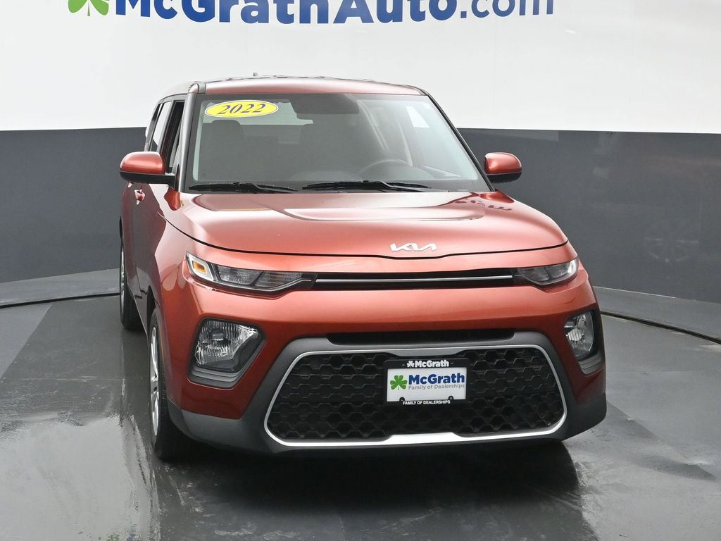 2022 Kia Soul LX photo 2