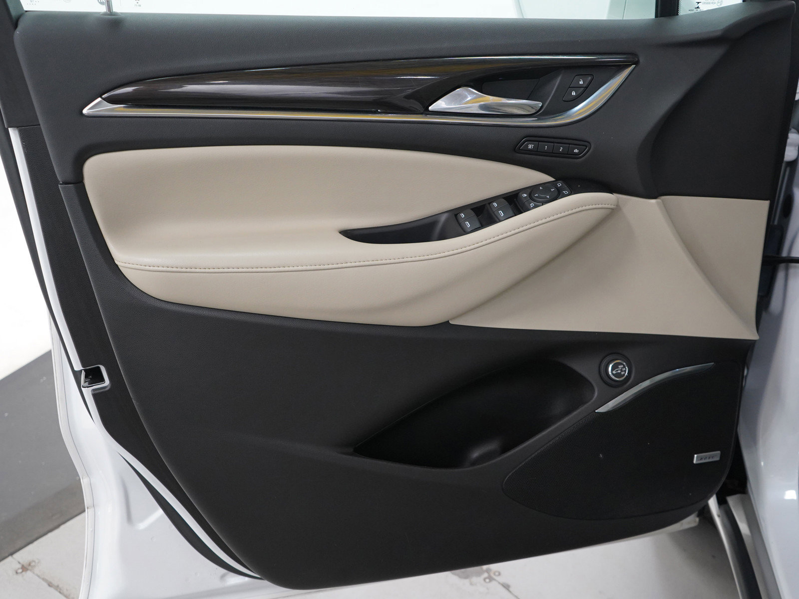 2018 Buick Enclave Premium photo 18