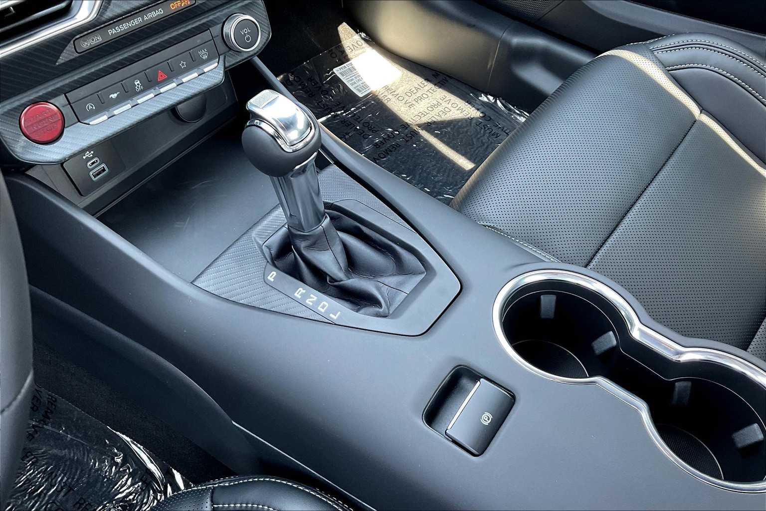 2025 Ford Mustang EcoBoost Premium photo 6