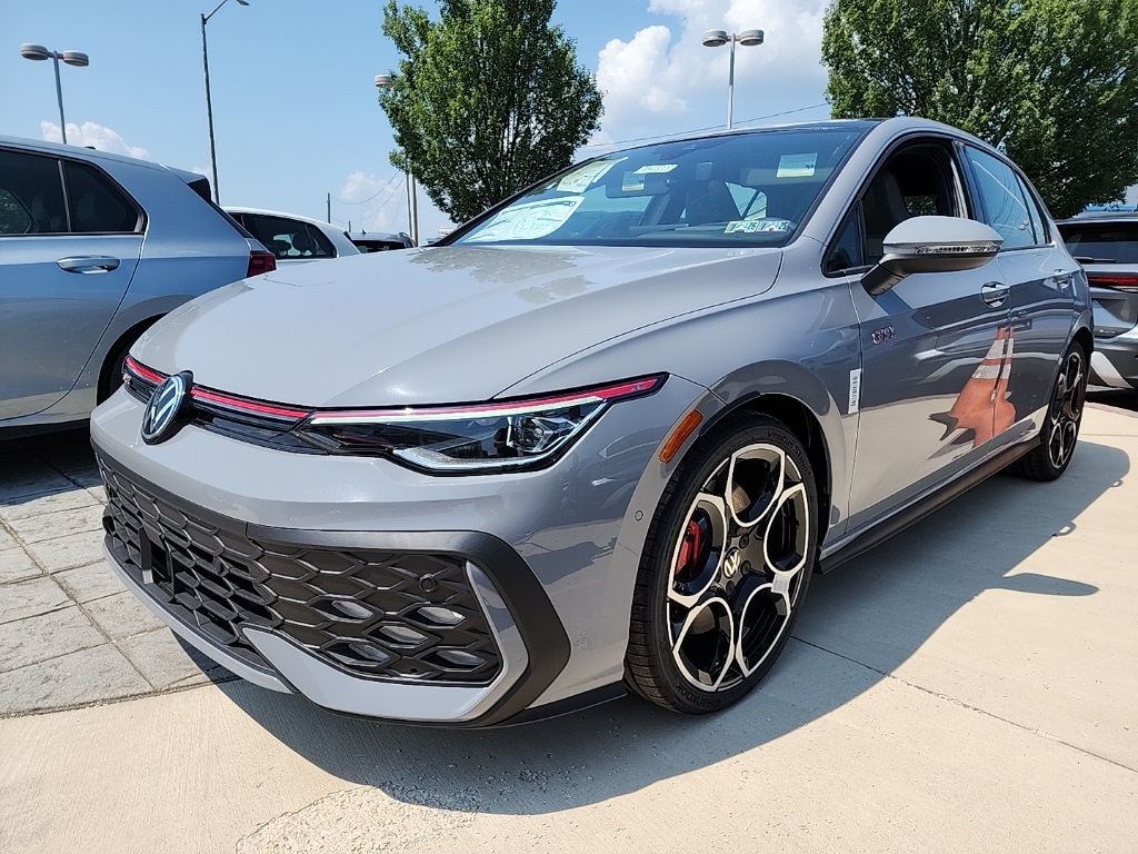 2025 Volkswagen Golf GTI Autobahn's photo