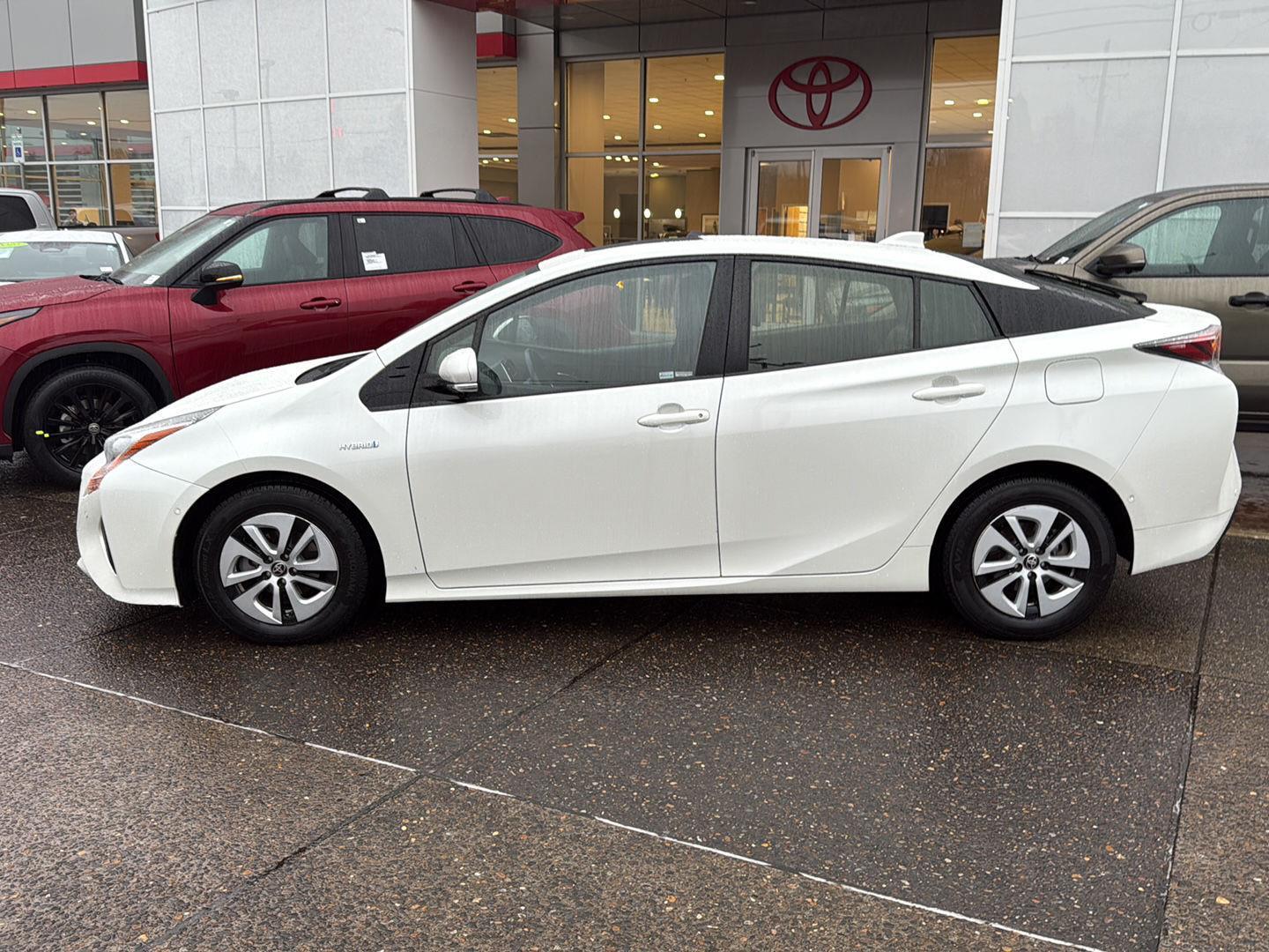 2016 Toyota Prius Two Eco photo 4