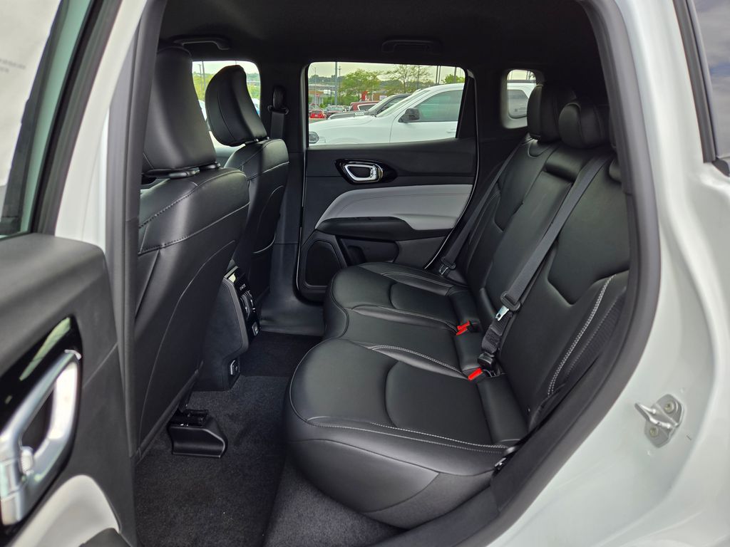 2026 Jeep Compass Limited photo 23