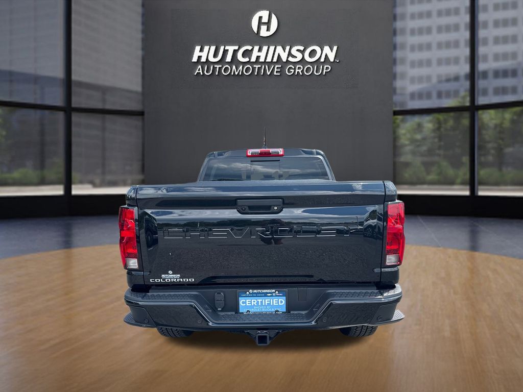2025 Chevrolet Colorado Trail Boss photo 3