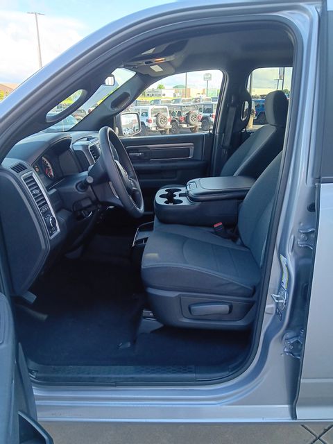 2024 Ram 1500 Classic Warlock photo 9