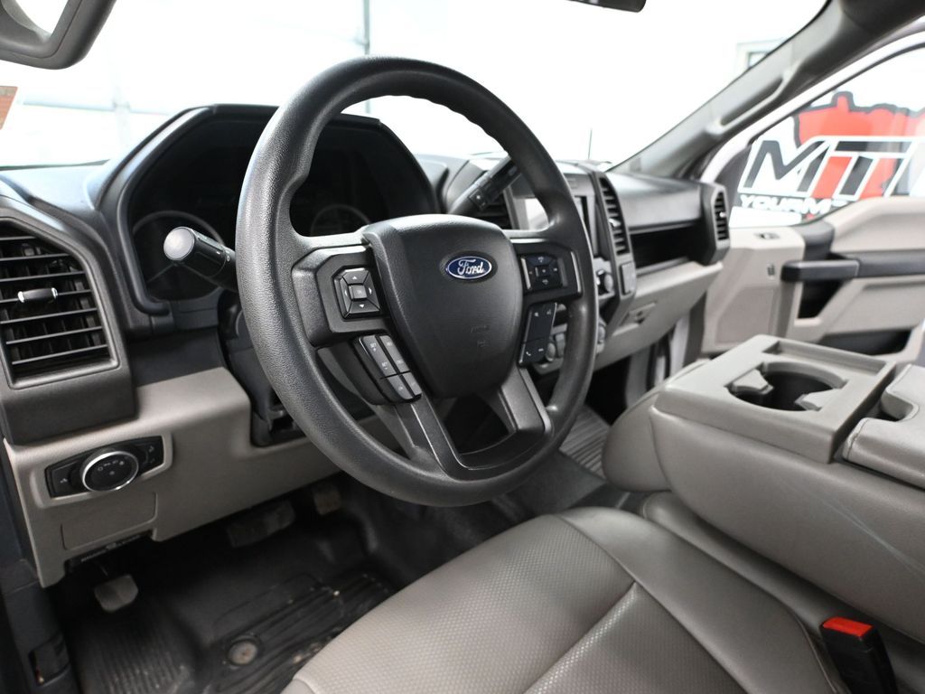 2022 Ford F-250 photo 16