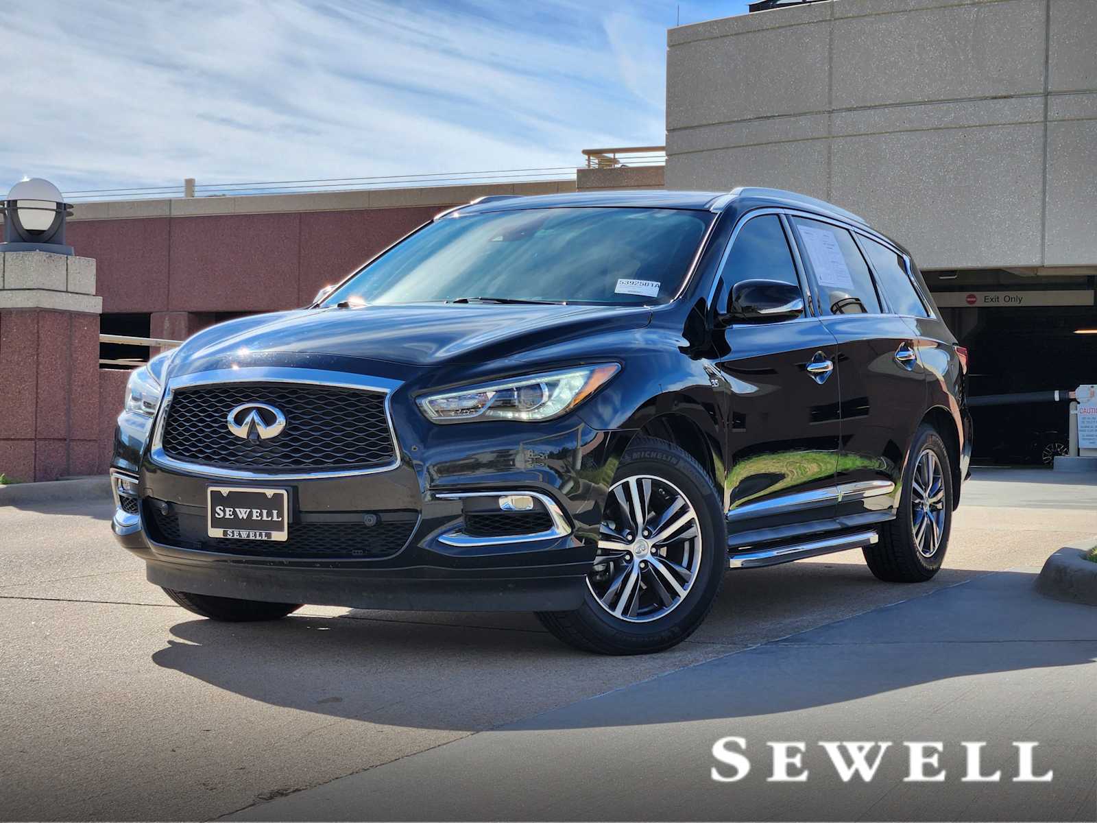 2019 INFINITI QX60 LUXE's photo