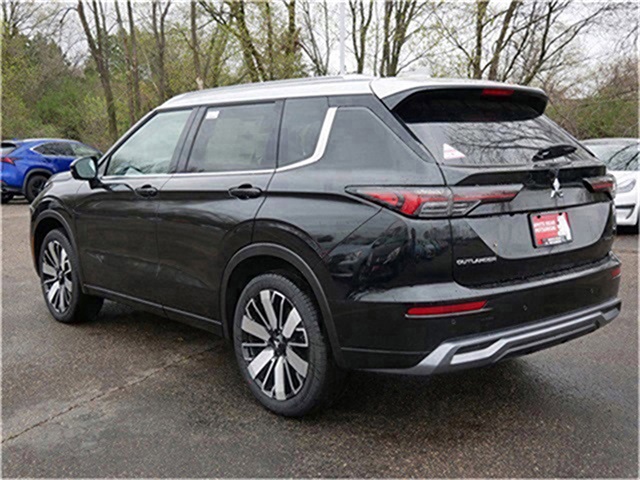 2025 Mitsubishi Outlander Platinum photo 2
