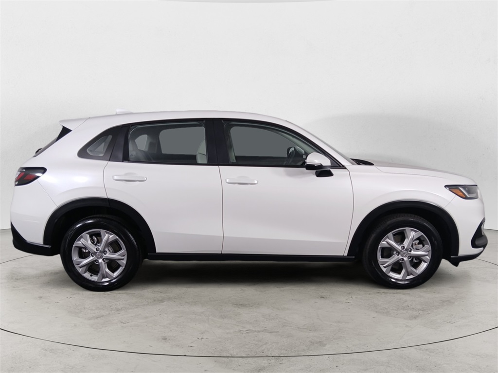 2025 Honda HR-V LX photo 5