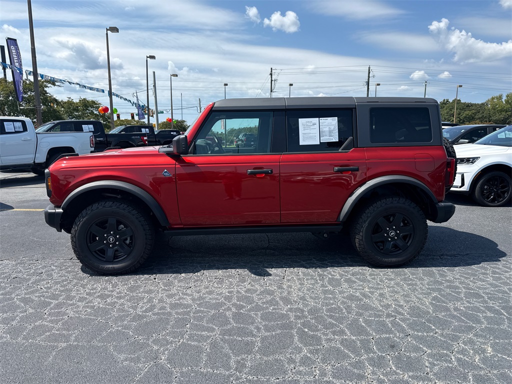 2024 Ford Bronco Black Diamond photo 4