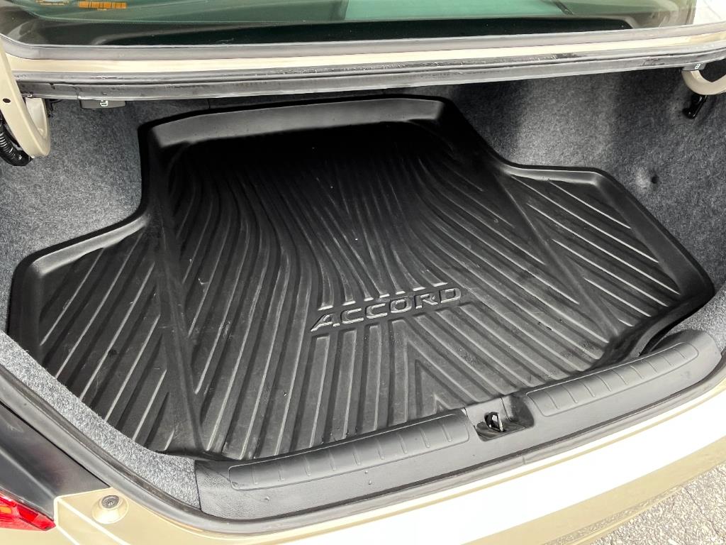 2019 Honda Accord EX-L photo 21