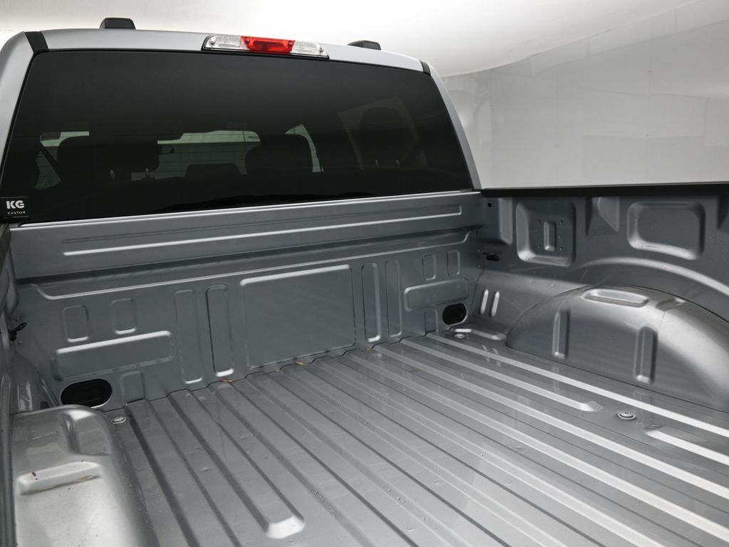 2025 Ford F-150 STX photo 17
