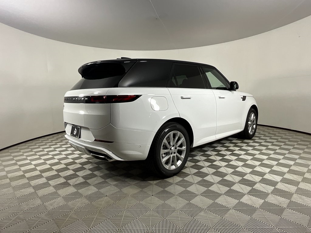 2025 Land Rover Range Rover Sport SE photo 2