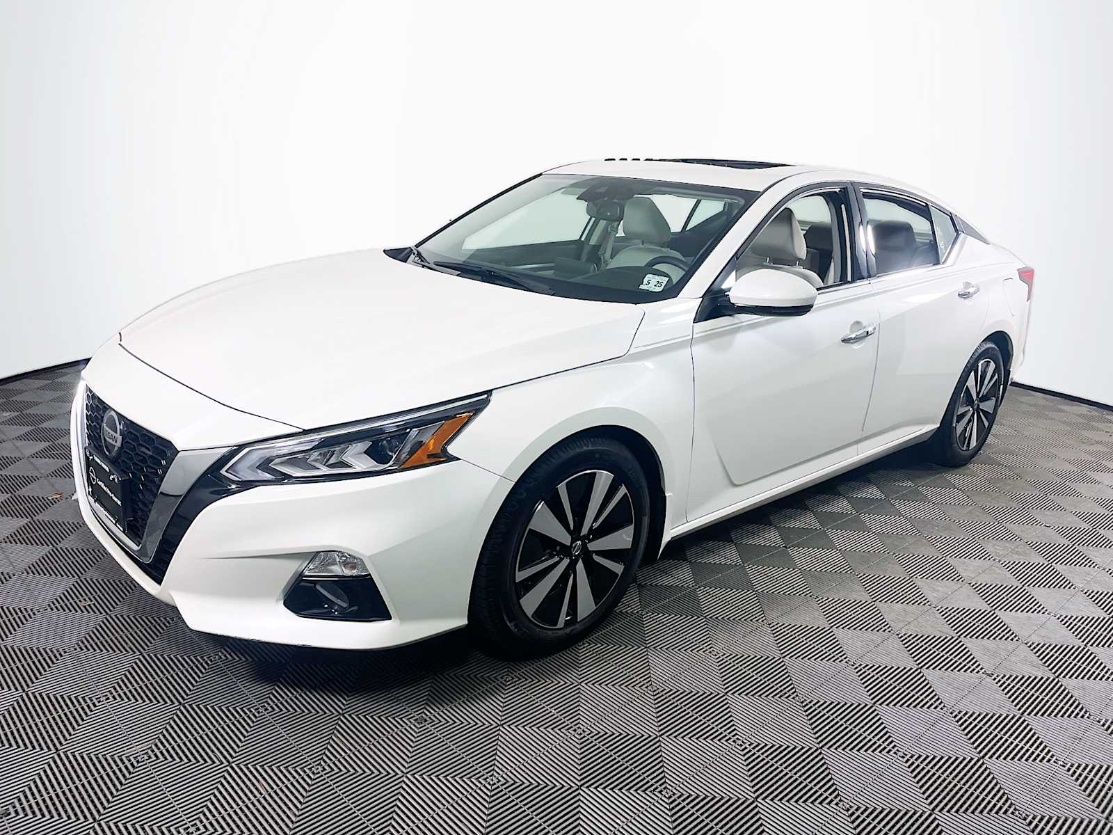 2020 Nissan Altima SV